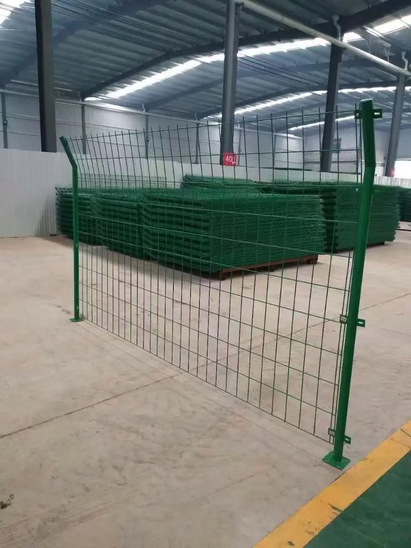 探索金属丝网的奥秘:不锈钢网、护栏网、过滤网